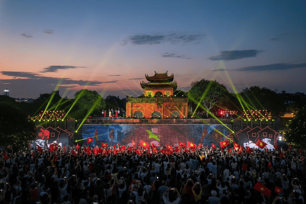 Chương tr&igrave;nh nghệ thuật "H&agrave; Nội - Bản h&ugrave;ng ca phố" kỷ niệm 70 năm Ng&agrave;y Giải ph&oacute;ng Thủ đ&ocirc;